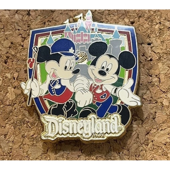 Disney Other - Disney DLR Disneyland Resort Mickey & Minnie Cast Member Guided Tour Pin RARE